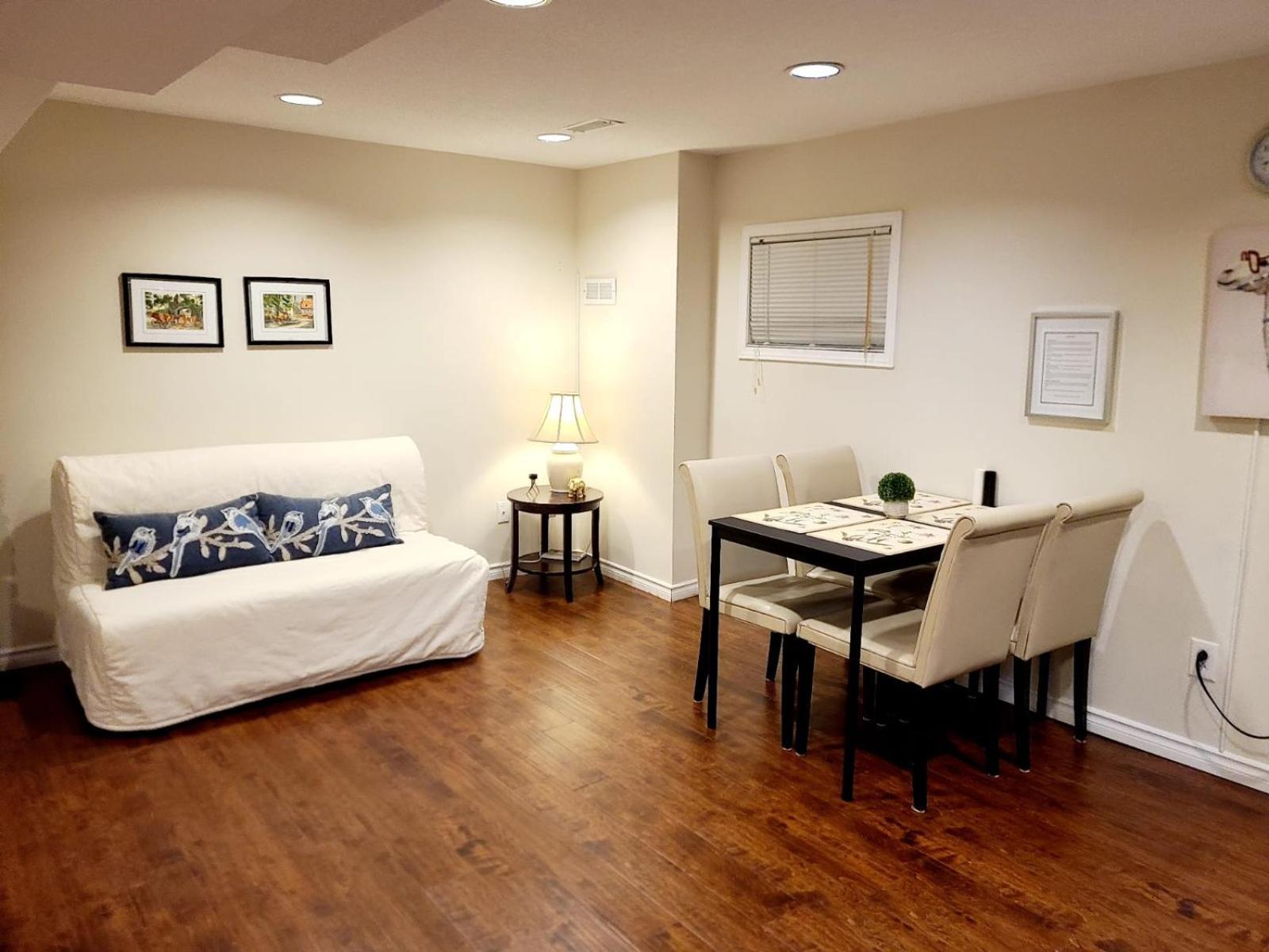 Spacious And Bright Unit With Natural Light. Pickering Luaran gambar